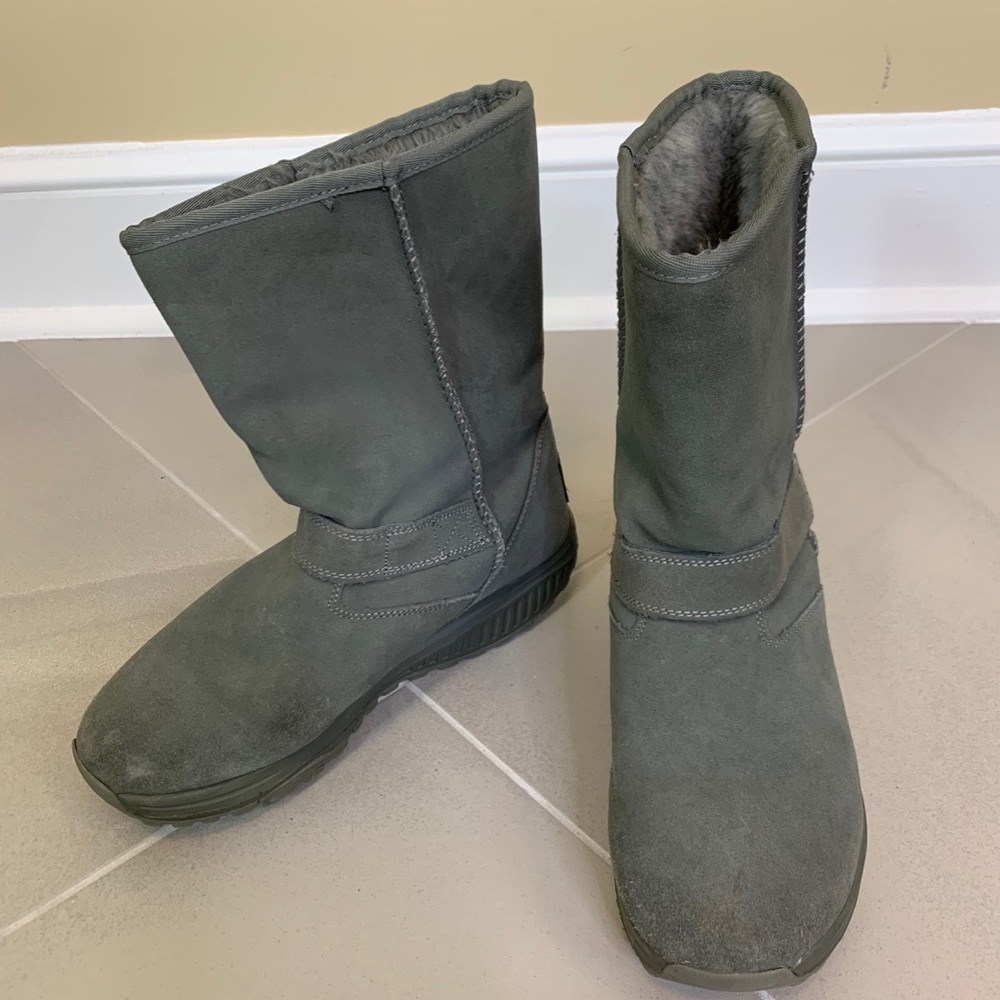 Sketchers Shape Ups Suede Faux Fur Lined Boots